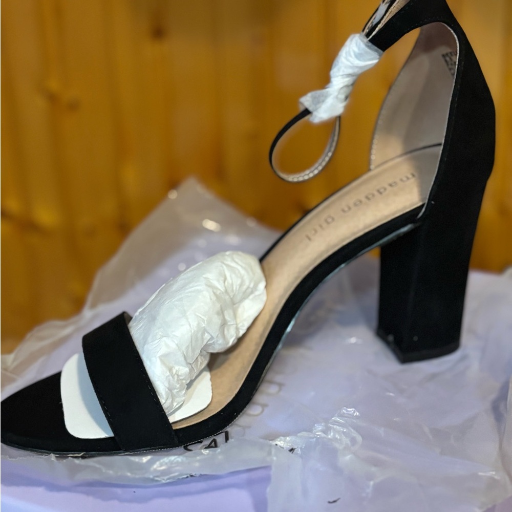 Madden Girl Beella Elegant Black Women's heeled sandal